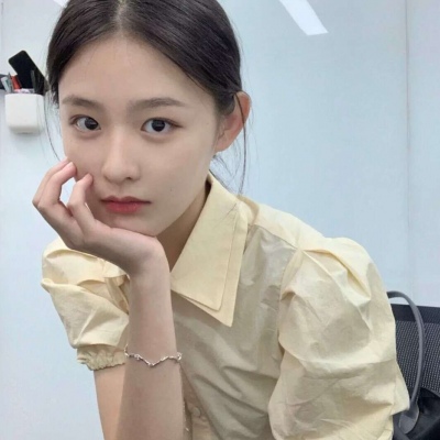 商务伴游带客户游览草原风光