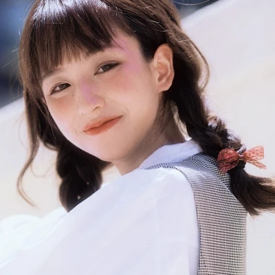 伴游女生刘雨欣的资料