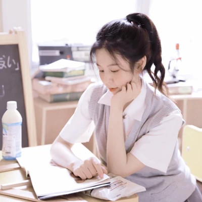  伴游女生苏若曦的资料