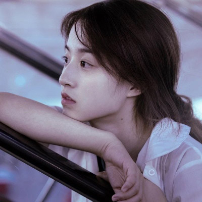 伴游女生沈清荷的资料