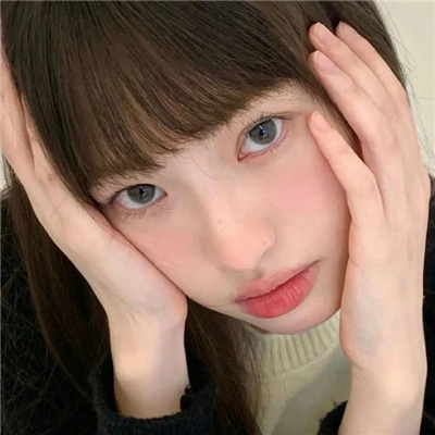 伴游女生秦雨萱的资料